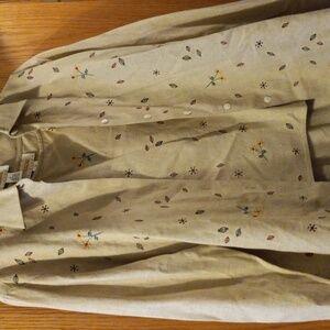 Womens talbots 2 piece long sleeve shirt with Camisole  Beige 51% linen 49%rayon